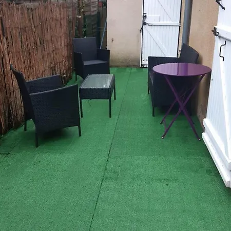 Charmante Maison Dans Le Gers, Proche Et Centre-ville